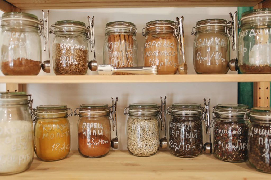 Natural Living: The Beginner Guide to Non-Toxic Living